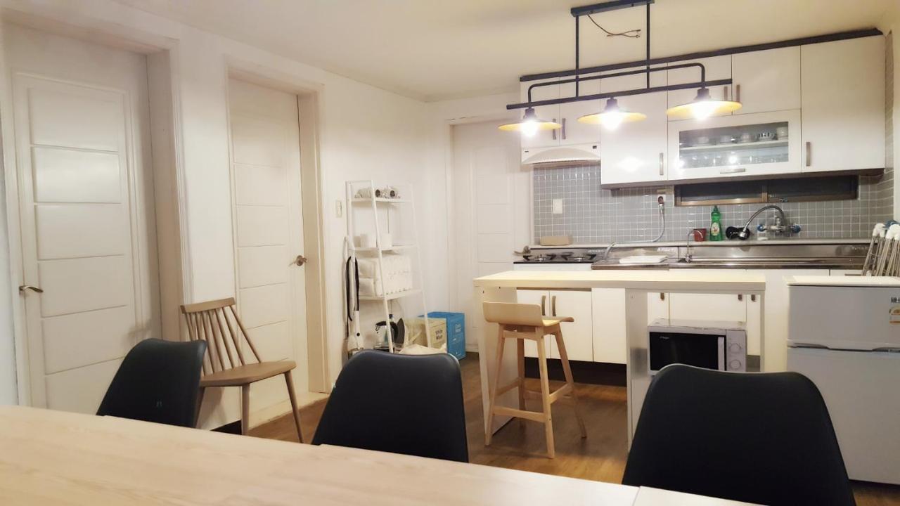 Hongdae Mainstreet Two Room House Сеул Екстериор снимка